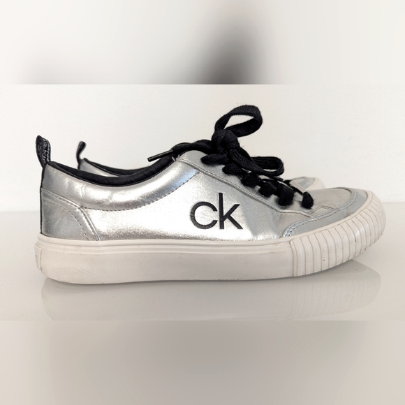Calvin Klein Lariss Silver sneakers 8US - Picture 1 of 5
